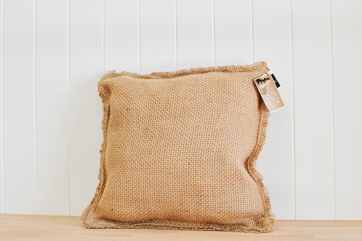 Medium Jute Cushion Natural